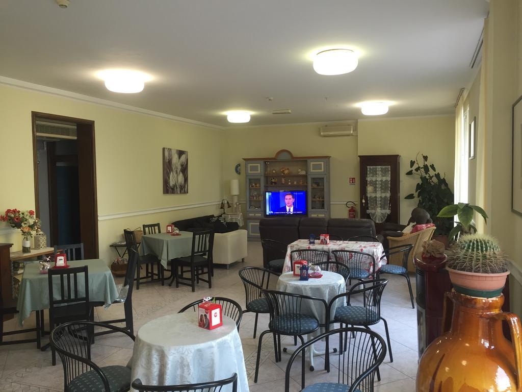 Hotel Acapulco Viserbella di Rimini Zewnętrze zdjęcie