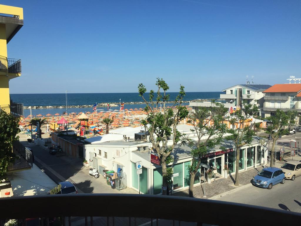 Hotel Acapulco Viserbella di Rimini Zewnętrze zdjęcie