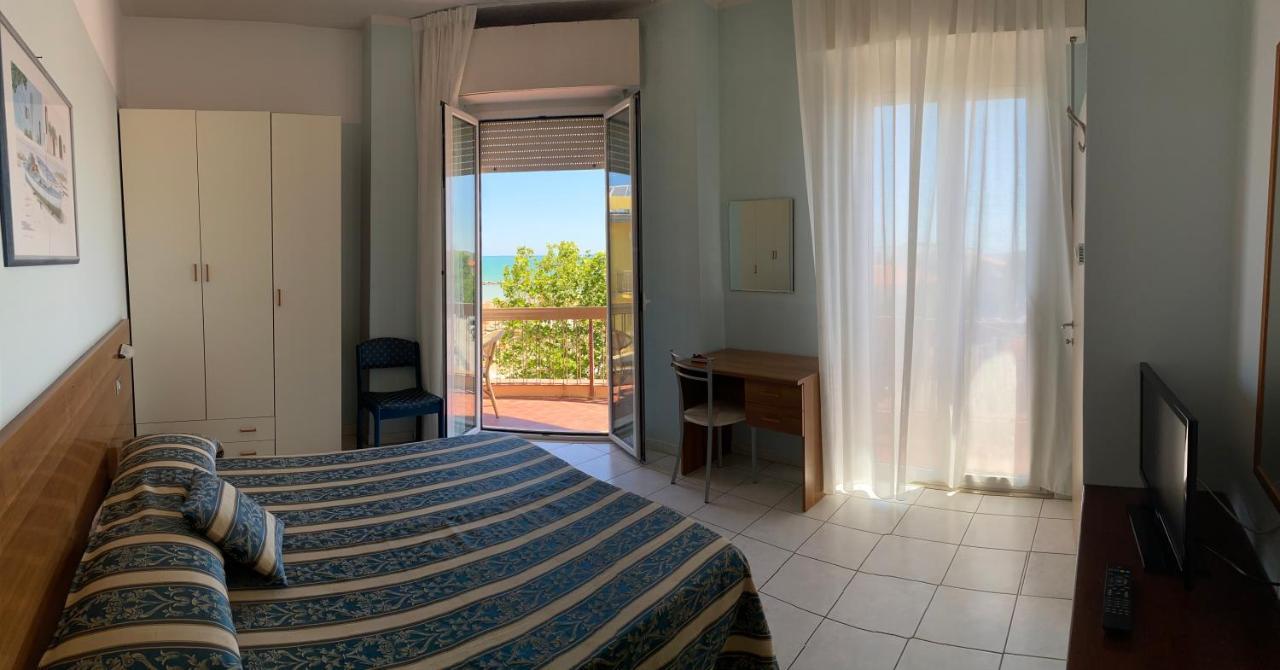 Hotel Acapulco Viserbella di Rimini Zewnętrze zdjęcie